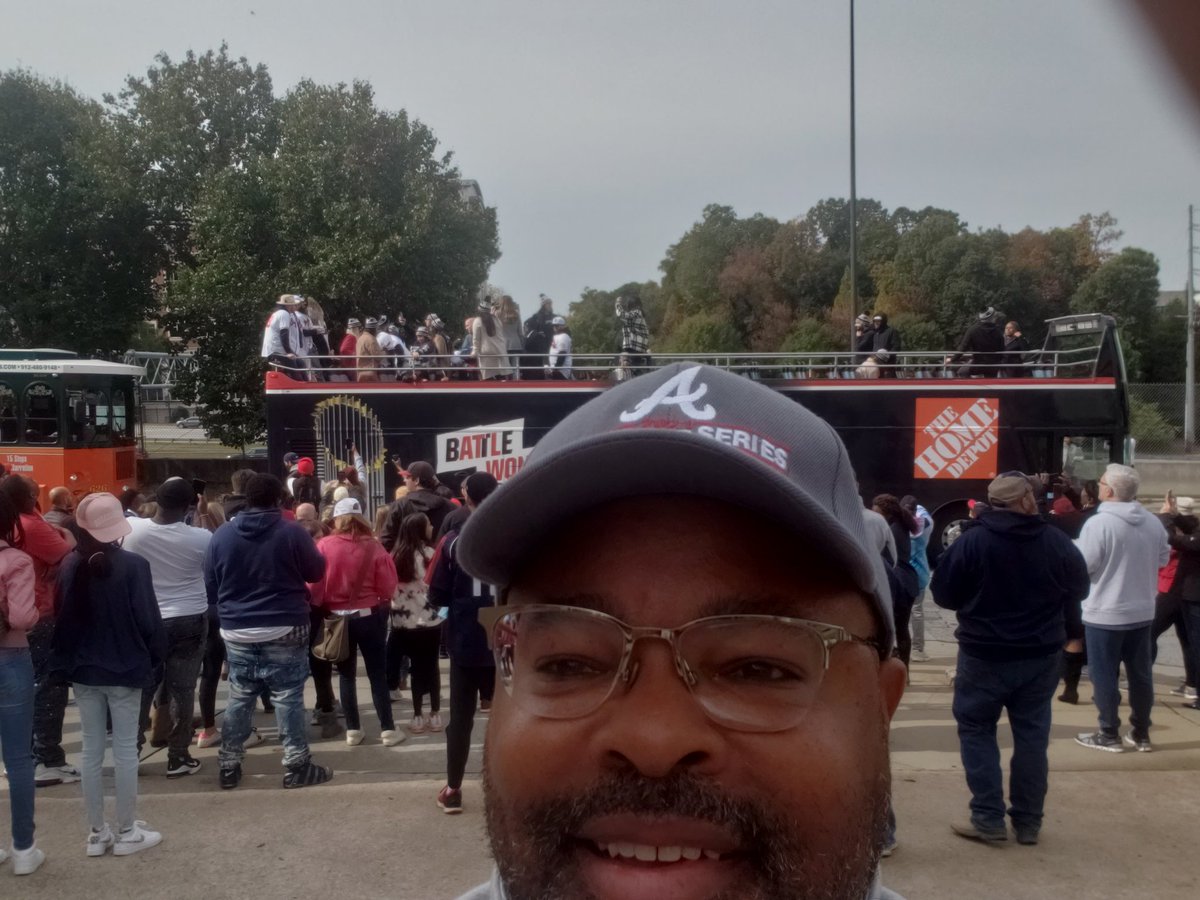I was stuck at work with a busy morning but the parade stop literally behind my office...lol #WorldChampions #BattleATL #BattleWon #ParadeTooFast
