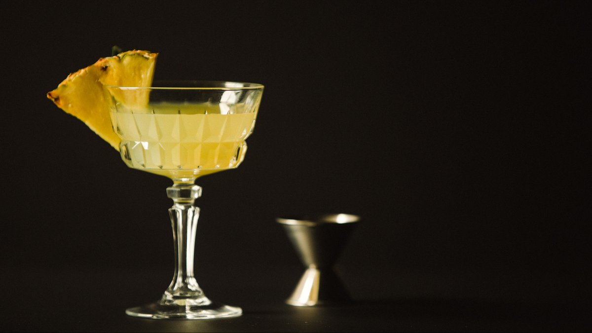 MrBoston's tweet photo. The Harlem Cocktail is a bit of an enigma. Unfortunately, little is known about its history though, or why it bears the name of one of New York City's five boroughs.
.
Full ingredients and instructions >>> https://t.co/Tmelny7ZNO https://t.co/D0sXZRCRp6