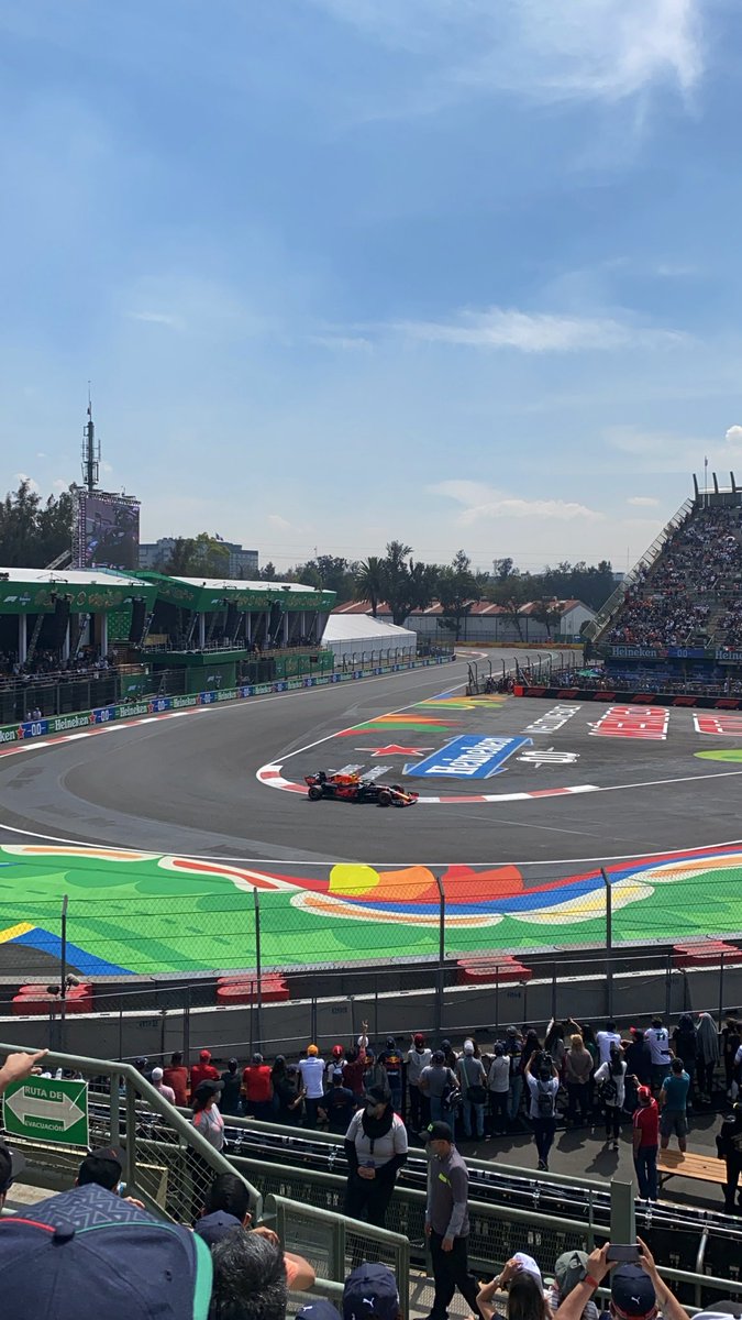 Roo_FP's tweet photo. ¡Dale fav si ya estás en el @autodromohr para la mejor #F1ESTA del mundo @mexicogp ! 🏎

#MexicoGP #F1 #F1estaSegura https://t.co/QT6Evr3unW