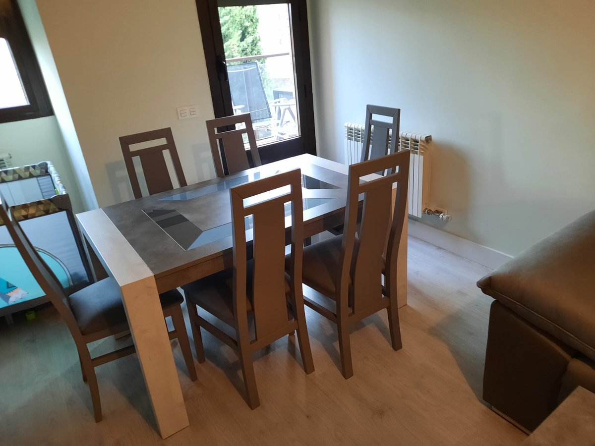 MueblesUniverso's tweet photo. Hola amig@s!!!
¿Qué tal estáis?, seguimos a tope de trabajo, mirad que montajes tan chulos hemos terminado estos días en las casas de nuestros clientes. Todo va quedando muy bonito, tal y como los diseñamos en nuestros proyectos 3D.

Feliz sábado amig@s!!
Te esperamos. https://t.co/2x1IauuLrv