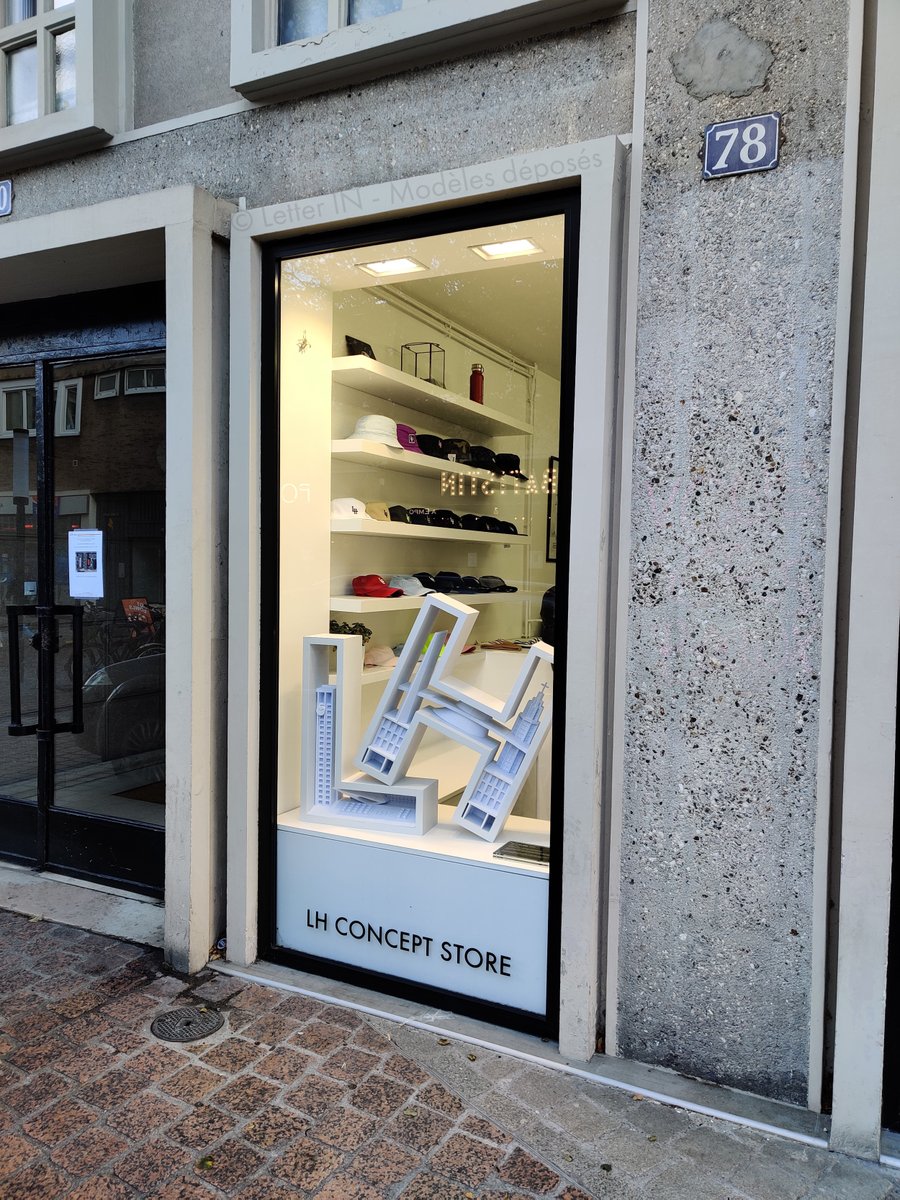 LetterIN_com's tweet photo. J'expose mon Le Havre 70 cm au @LHOriginal . Pensez à faire un tour rues piétonnes au Havre pour découvrir ou redécouvrir ma création en version XXL jusqu'au 15 novembre. 
Toutes nos œuvres en vente sur https://t.co/lcZWljKw5Y https://t.co/MIOfaa6lIL