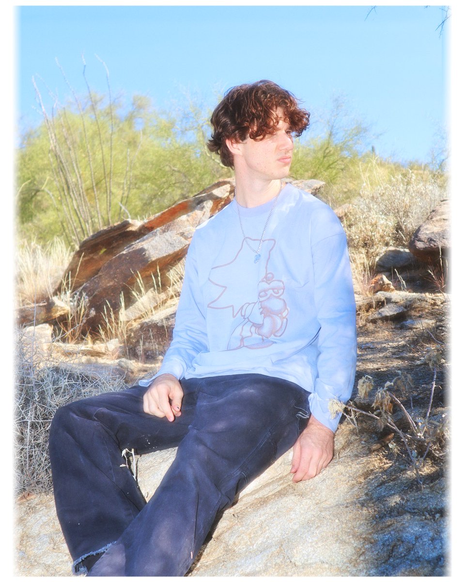classphotoent's tweet photo. 8oz Kilroy Chao Long-sleeves out now in Cream and Stone Blue https://t.co/N9ZD7mK7GN