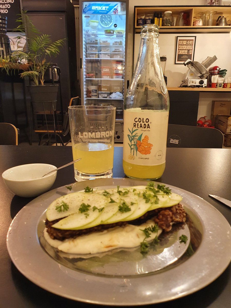 RamonBernabeA's tweet photo. Viernes intenso...
Recién almorzando...
#AlmuerzoExpress
(La Soledad del Poder -sic-)
Café en mano y volviendo al homeoffice. https://t.co/CTwOBkjKHl