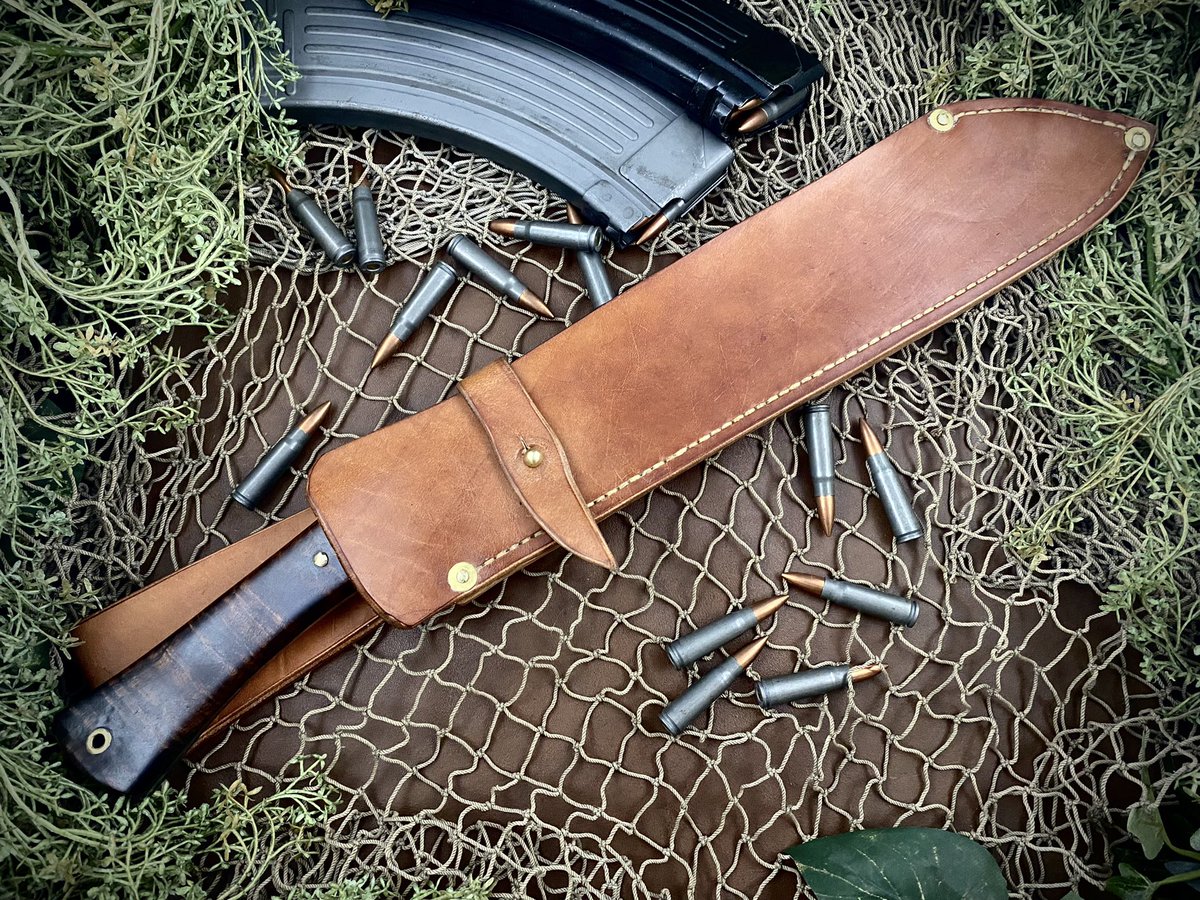 DiplomaticArrow's tweet photo. The Warlord -  18.75” overall length with a 12” sharp a$$ edge! Made out of 1075 high carbon steel, with a spine thickness of .3/16” and a distal tapered handle. The handle material is stabilized Koa with domed brass pin and lanyard hole. 

Thanks for looking! https://t.co/wSCBqOPSyC
