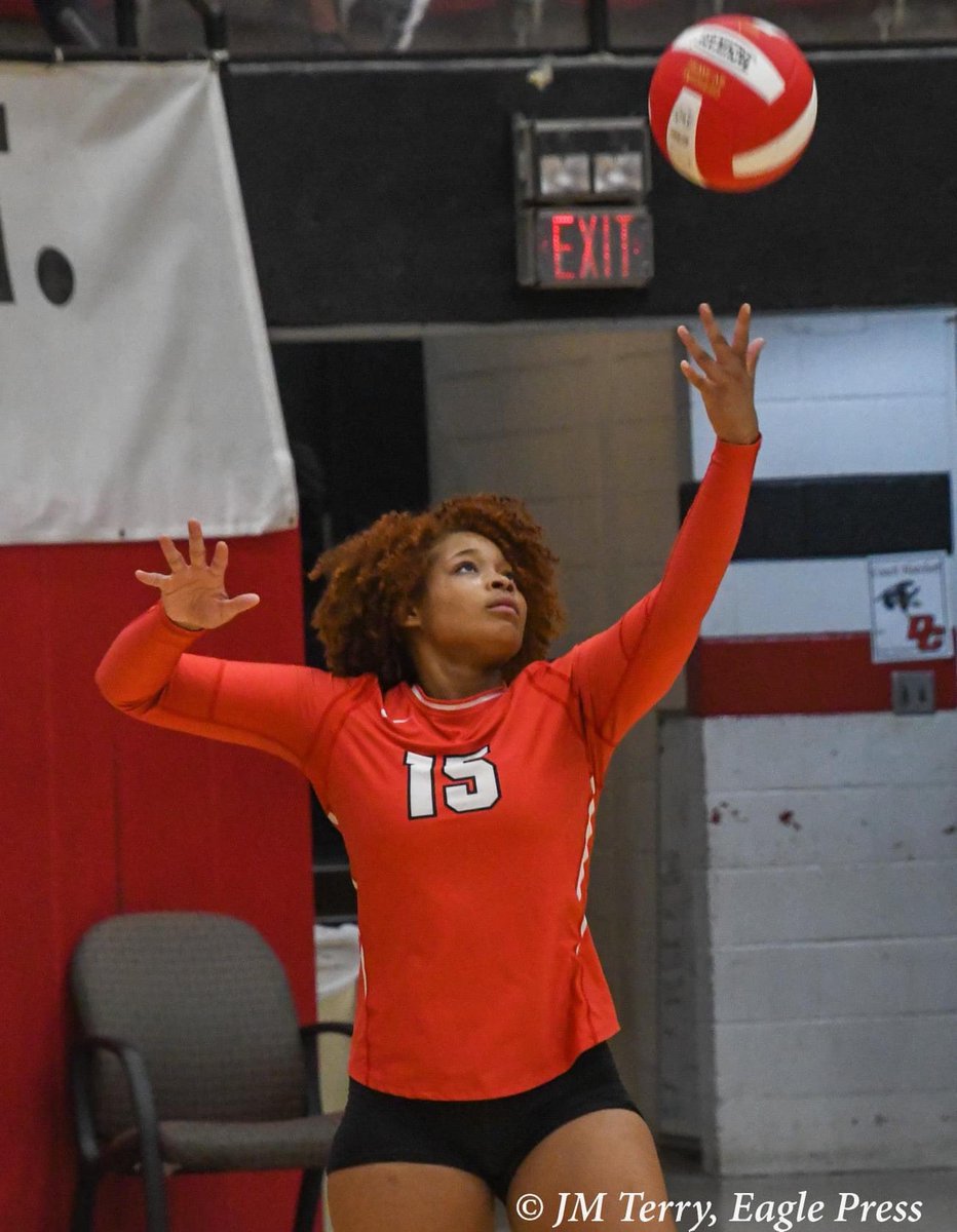 DCHS Volleyball tweet media