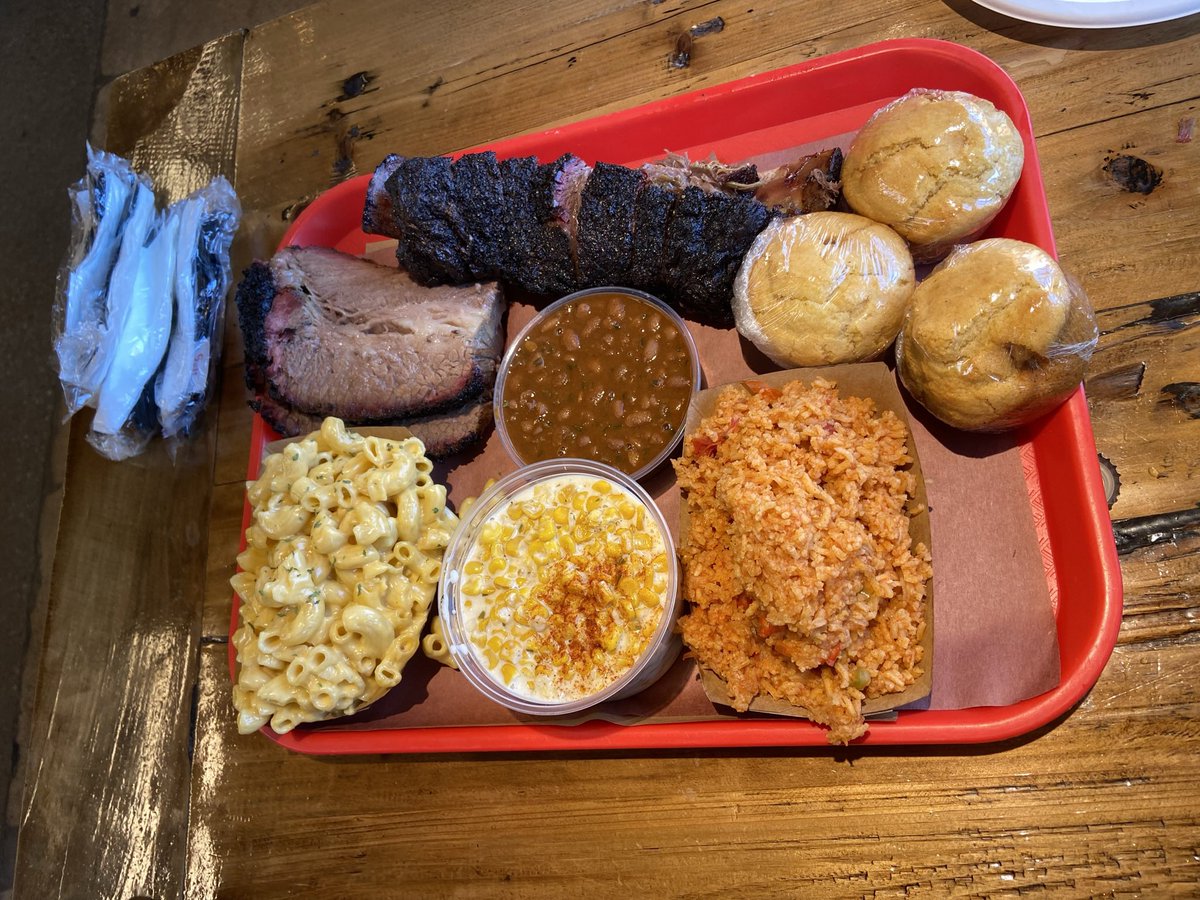 jvs_xo's tweet photo. Have to share it here too because the food was way too bomb yesterday 🤤 https://t.co/tmb94ALqA6