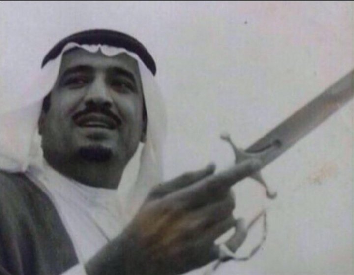 إبراهيم سيدي🇸🇦 (@abr14ab) on Twitter photo وبحكم سلمان صار الحزم كاوي
للنفوس اللي بها الخسه غليله
يوم لج الشرق حوله بالشكاوي
حملهم لا زاد شفته يرتكي له
عزمه وحزمه على قد الهقاوي
والعرب ما ظنتي تلحق جميله
#الملك_سلمان_بن_عبدالعزيز
#مضاوي_بنت_المنتصر_بن_سعود
<a href="/modawimms/">مضاوي بنت منتصر بن سعود</a>
#شعر #كتاب #قصيد #هَاجس وبحكم سلمان صار الحزم كاوي
للنفوس اللي بها الخسه غليله
يوم لج الشرق حوله بالشكاوي
حملهم لا زاد شفته يرتكي له
عزمه وحزمه على قد الهقاوي
والعرب ما ظنتي تلحق جميله
#الملك_سلمان_بن_عبدالعزيز
#مضاوي_بنت_المنتصر_بن_سعود
<a href="/modawimms/">مضاوي بنت منتصر بن سعود</a>
#شعر #كتاب #قصيد #هَاجس