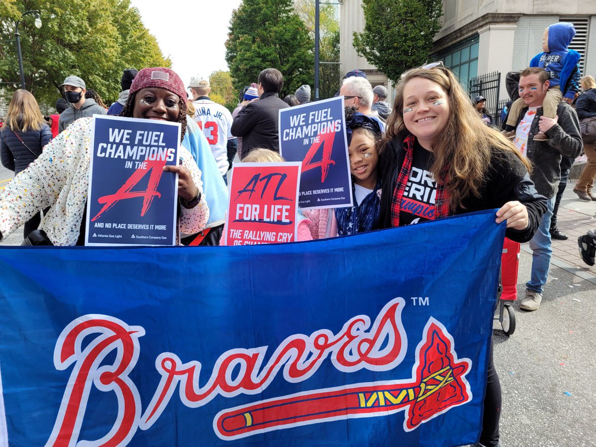 SouthernCoGas's tweet photo. We could not wait for our champs to return home! We fuel champions! We are happy to celebrate the 2021 World Series Champions @Braves at today's parade! We provided our fellow fans with thousands of posters to help them cheer on the champs. #WeFuelTheA #ForTheA #For44 #BattleATL https://t.co/I9j8caWXjL