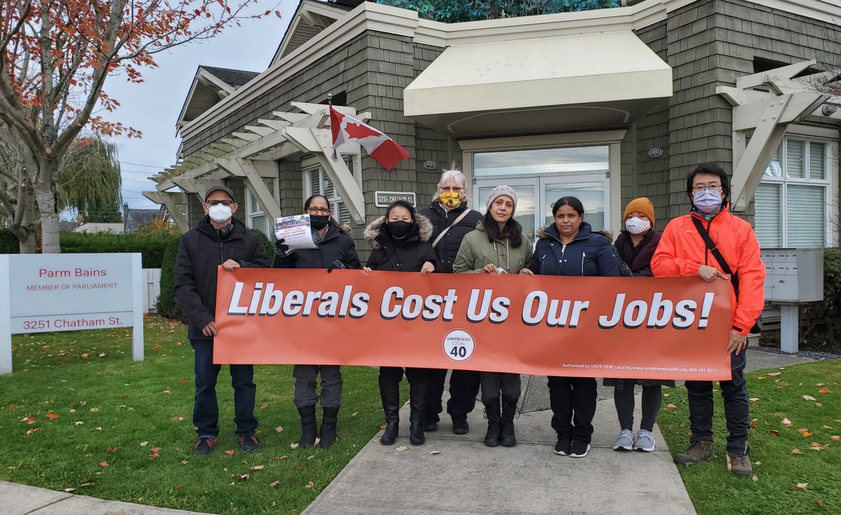 UniteHere40's tweet photo. Striking #PacificGateway hotel workers want action. Itโs time for the Trudeau government to move out of Pacific Gateway. Why do they continue to subsidize a virtually empty quarantine ๐ hotel that fired over 140 workers during the pandemic?
#BCUnequalWomen #NotTrueTrudeau https://t.co/bzxTe4nWVy