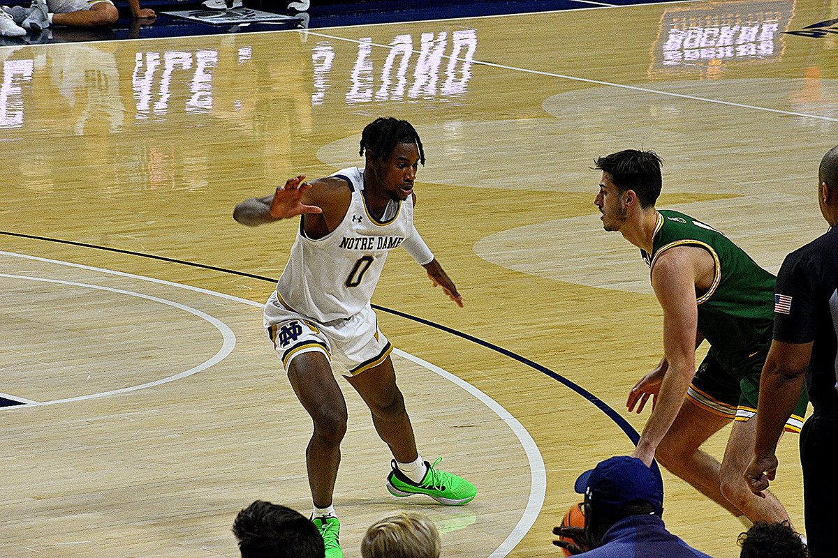 ACruse0's tweet photo. Great to see @blakewesley0 on the court for @NDmbb ☘🏀 https://t.co/J44u1Aboxc