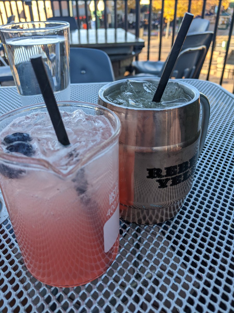 kesoderland's tweet photo. There's a pub in our town called School House. Some of their cocktails come in beakers. Mine is "Under the Bleachers" and it's delicious! (Note the chairs in the background! π)
#outtodinner #writer #teacher #writerlife #WritingCommunity https://t.co/DxVaRqj2Yc