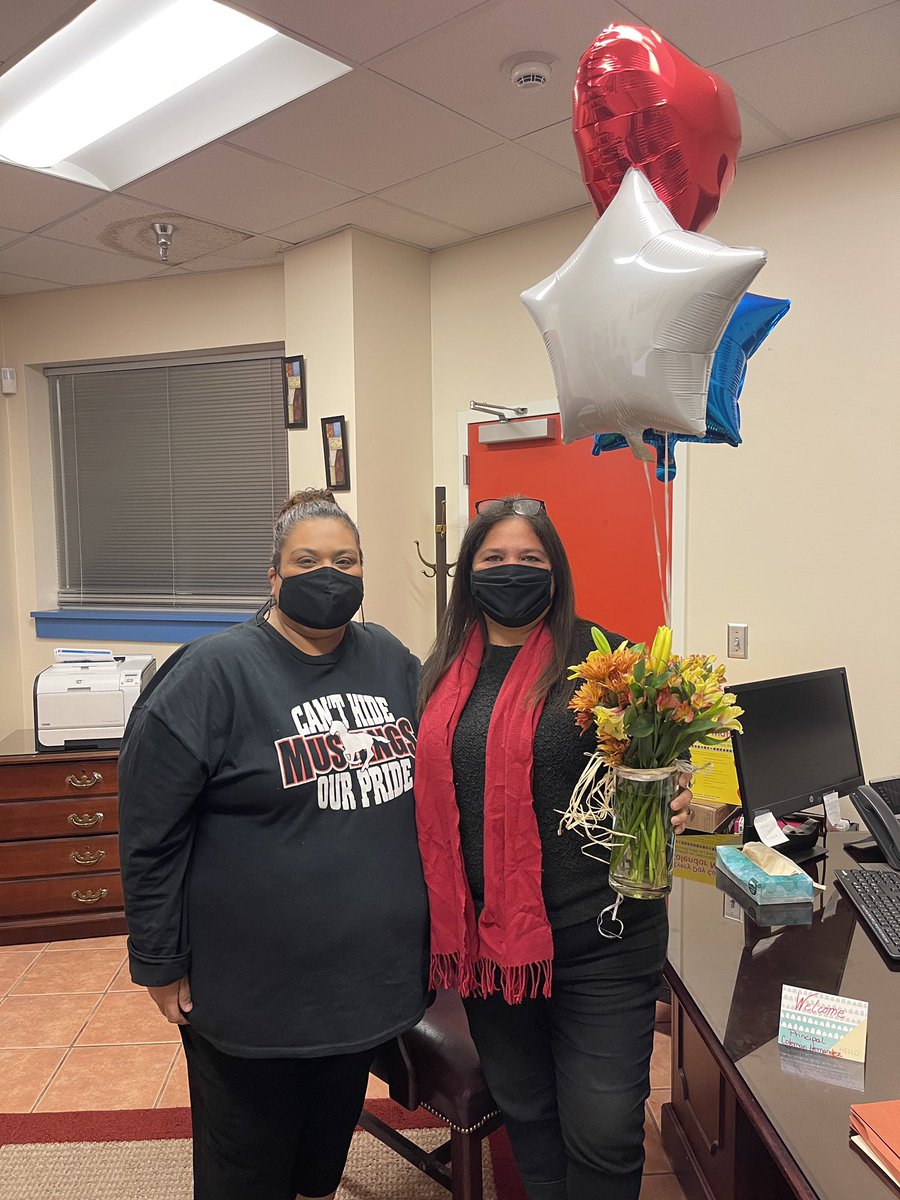 AprilColeman74's tweet image. What a dynamite first week working with Team Excellence! A huge shout out to EVERYONE for the heartfelt welcome and eagerness to be excellent for our children each and every day! @RMTZElem #LearningExcellence @BoudousquieM