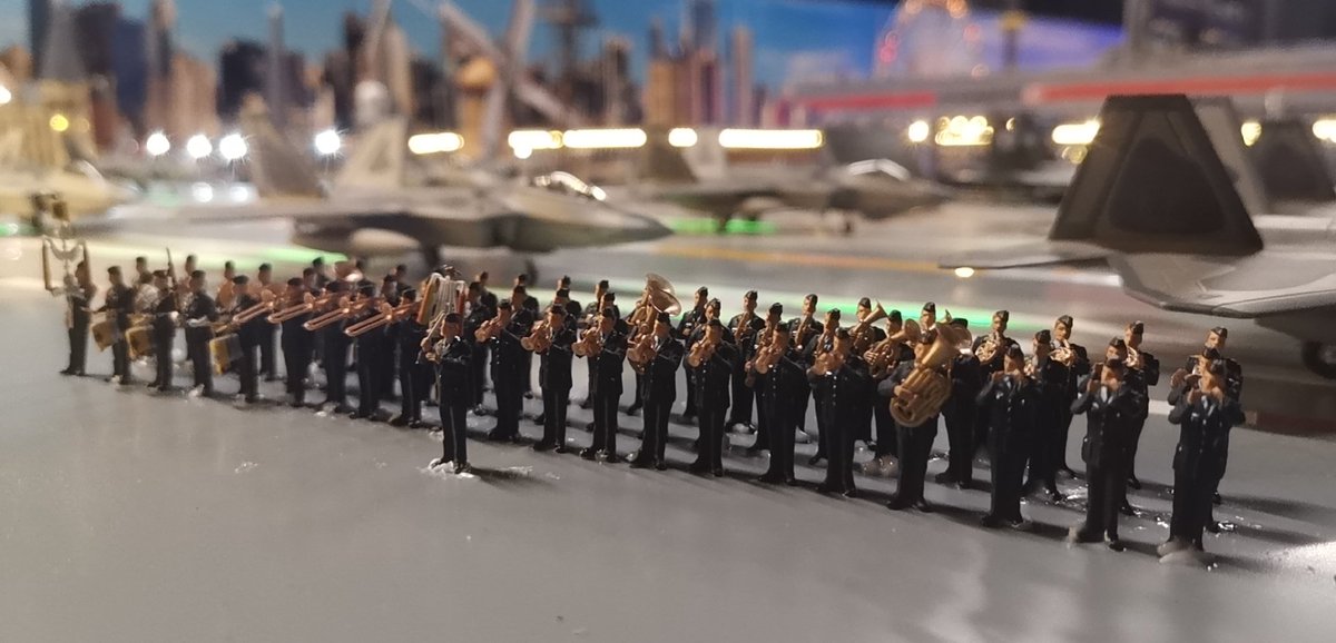 locomoland's tweet photo. airforce band coming now.

#modeltrains #museum https://t.co/TZet6fRnBD