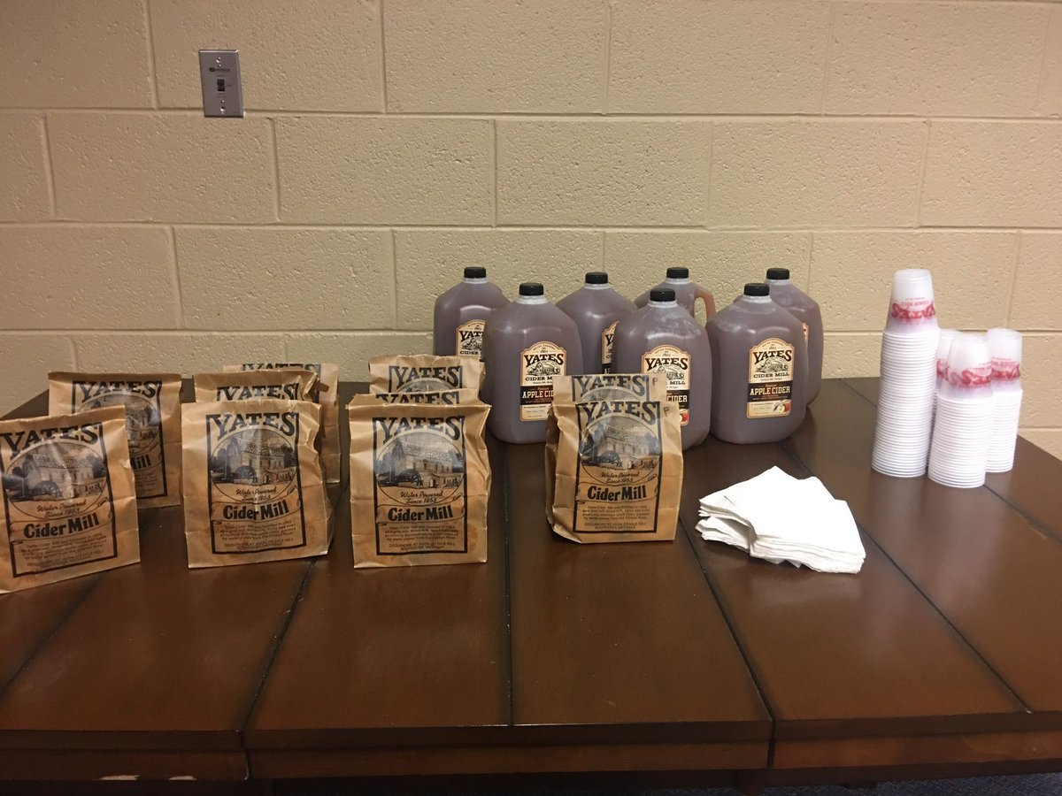 CurriculumCvs's tweet photo. Who doesn’t love cider and donuts! #cvslearn https://t.co/FyOqDoJ3sk