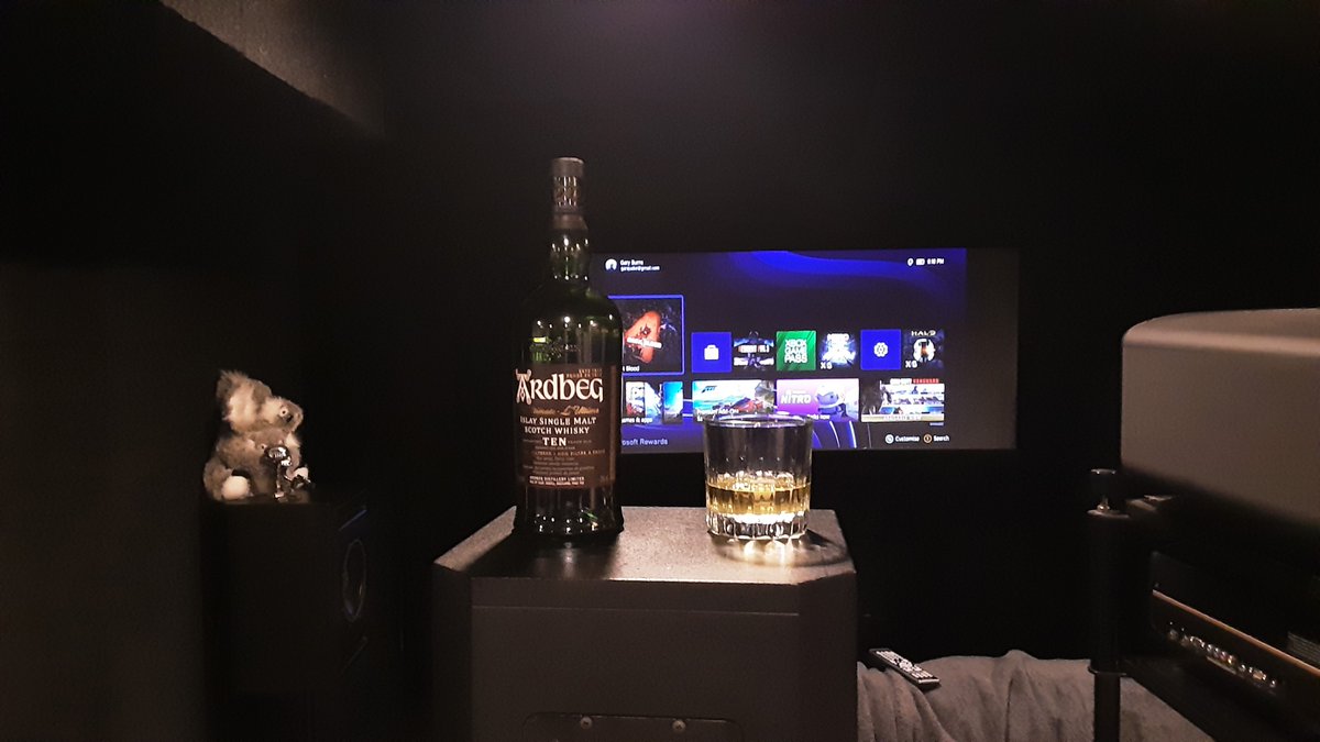 garquake's tweet photo. Great week guys - time for my Friday Night Xbox gaming with my bros and my Whisky #gaming #scotch #whiskey #xbox #arberg #oil #oott @Ardbeg
@EnronChairman my early entry https://t.co/F7T2fBHM2y