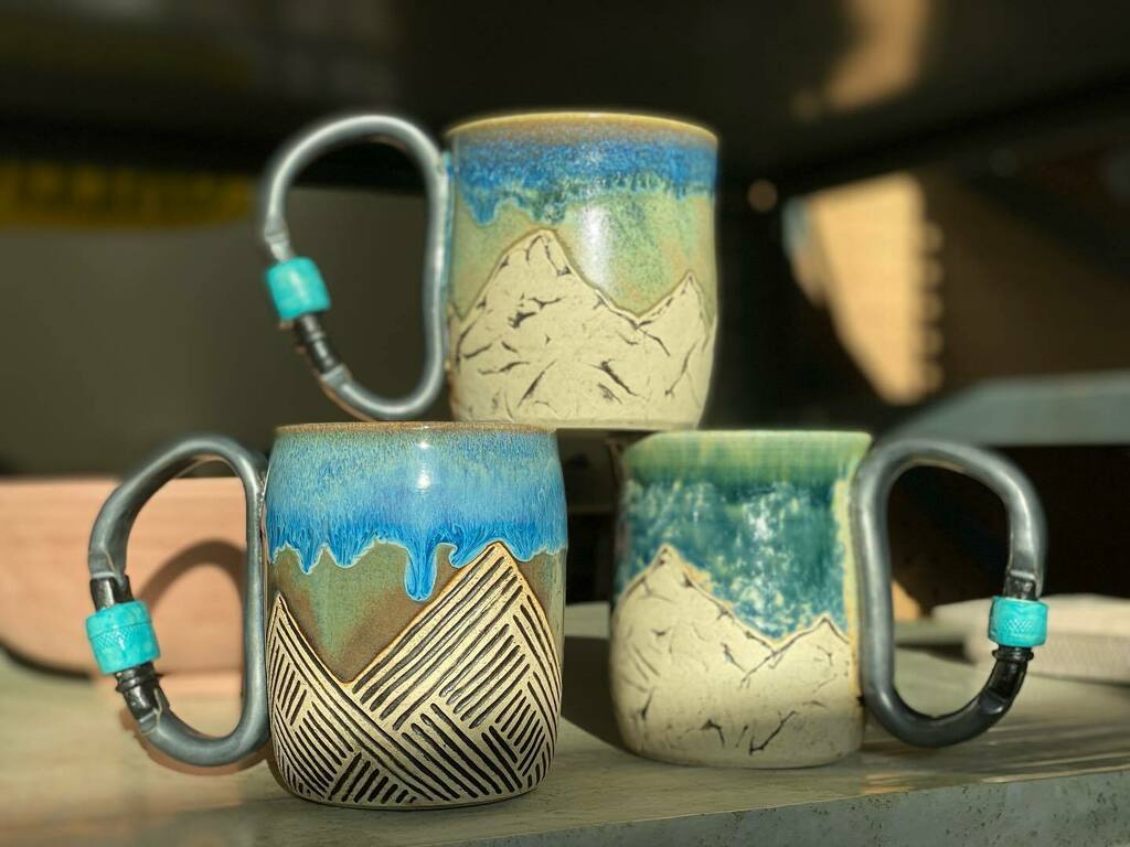 thebrickstudio_'s tweet photo. Wheel-thrown carabiner mugs made by our Saturday wheel teacher, Sam Shepard! Her work (@slipstitchpottery) is incredibly one-of-a-kind and original! These are so fun to see come out of the kiln 🧗🏼‍♀️🏔
•
•
•
•
•
•
#handmade #wheelthrown #pottery #cera… https://t.co/qZLs4bxjRA https://t.co/iEgG4SinsC