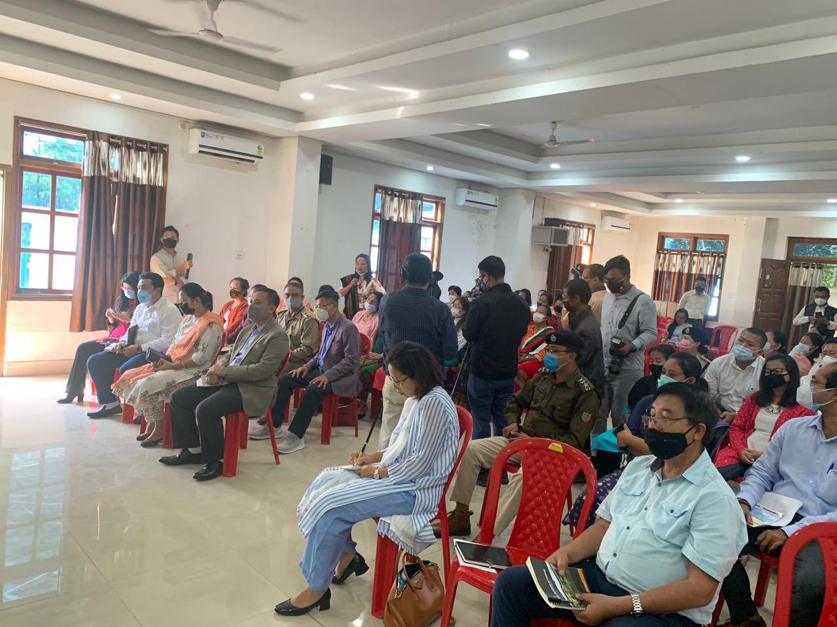 Pra87's tweet photo. Happy to report about  the Interaction Programme of VanDhan SHGs with  Hon'ble Chief Minister, Hon'ble Forest Minister, ACS/Forests, DFOs,  on 5.11.2021 at CM's Darbar Hall, Imphal, Manipur @MundaArjun @adgpib_nb @VanDhanSeVikas @PIBTribal @PIBImphal @mygovindia @CEOMyGovIndia https://t.co/Uv5brMH3M9