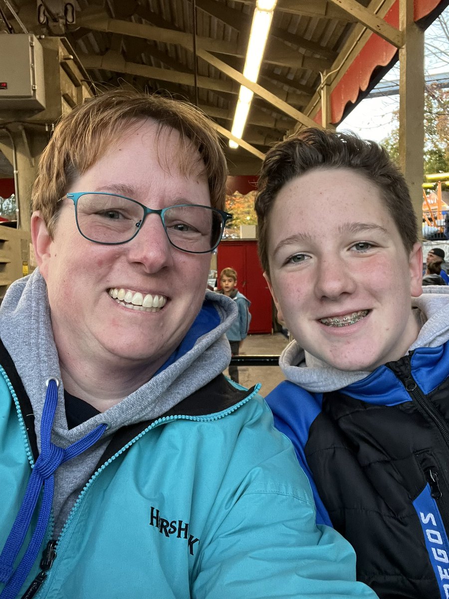 lregos's tweet photo. Turning out to be a great evening at the park! Having season passes is one of the best decisions we ever made! Ten years and counting! @Hersheypark #Hersheyparkhappy #Bonusweekend https://t.co/gGwUSTFGbr