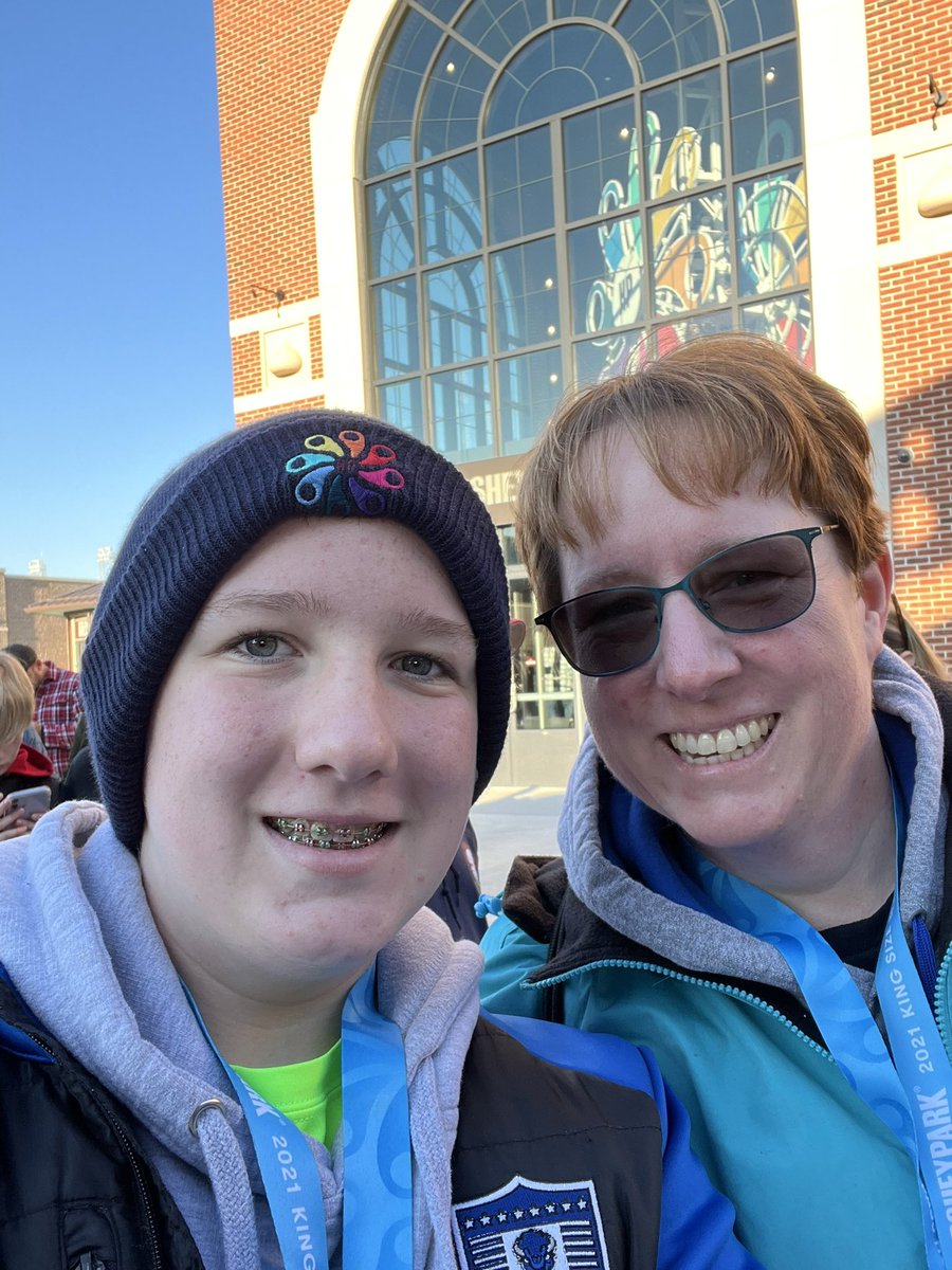 lregos's tweet photo. Turning out to be a great evening at the park! Having season passes is one of the best decisions we ever made! Ten years and counting! @Hersheypark #Hersheyparkhappy #Bonusweekend https://t.co/gGwUSTFGbr