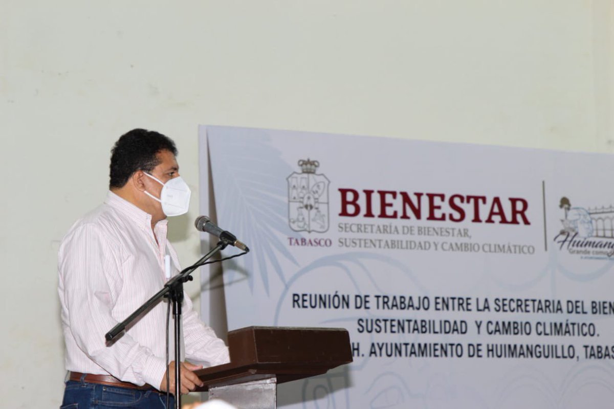 BienestarGobTab's tweet photo. Por indicación del Gobernador de Tabasco, Carlos Manuel Merino Campos, el Titular de la SBSCC, Lic. Manuel Sebastián Graniel Burelo, realiza reunión de trabajo con el Alcalde de Huimanguillo, Lic. Oscar Ferrer Ábalos. https://t.co/0jscnqYAbz