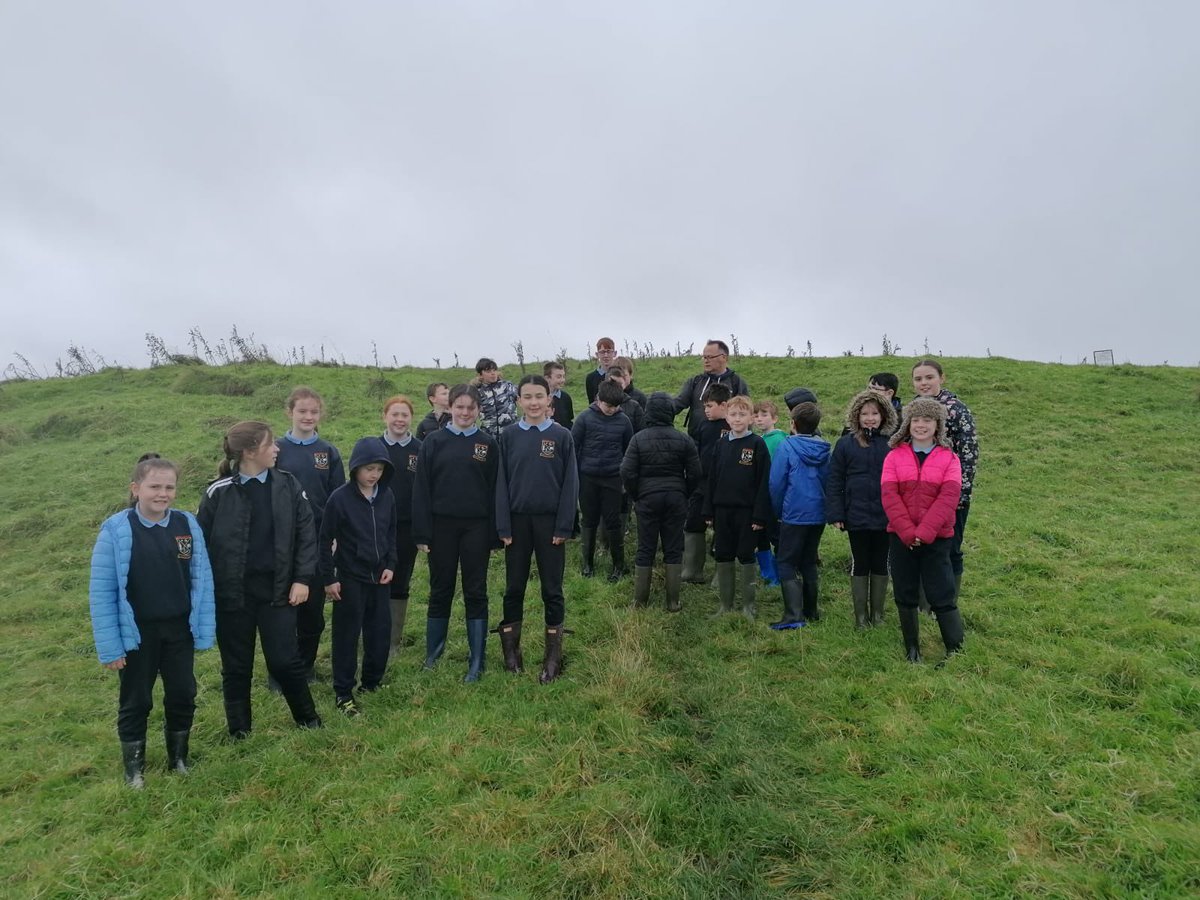 castleplunkett's tweet image. #localhistory The Senior room had a very interesting historical tour @Rathcroghan The ancient capital of Connaught 👸 #mythology #ringforts Cruachan Ai #queenmeabh @HerInSchools @TulskGAA @RoscommonT @RoscommonHerald