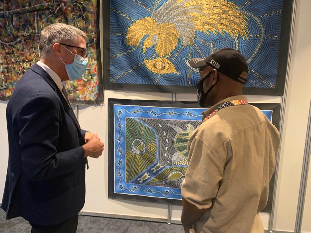 AusHCPNG's tweet photo. Papua New Guinea artists have suffered the economic effects of the COVID-19 pandemic, but it was great to see that their talent and inspiration has not waned at the first 🇵🇬 contemporary art exhibition hosted by the National Cultural Commission at APEC house this weekend. https://t.co/liAfDk1asH
