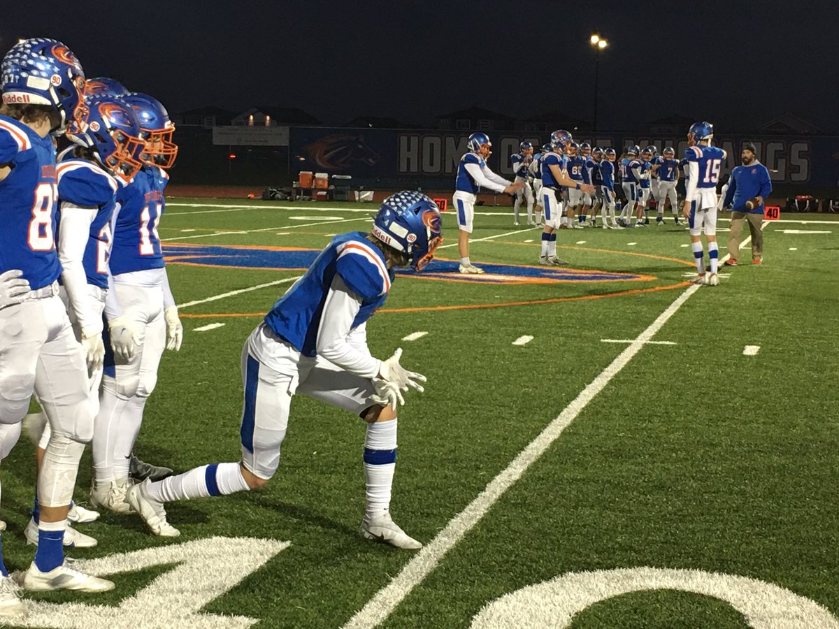 ZStatonSports's tweet photo. Fitting we get a rematch of one of the games of the year in a state semifinal.
Week 3, @Sheyennefball won a thriller over @shanleyfootball 36-29. They battle again tonight, a Dakota Bowl spot up for grabs.
Join us at 7:00 on WDAY Xtra and https://t.co/l56YiMgSjM! #FDFonWDAY https://t.co/MMjkw9s8ba