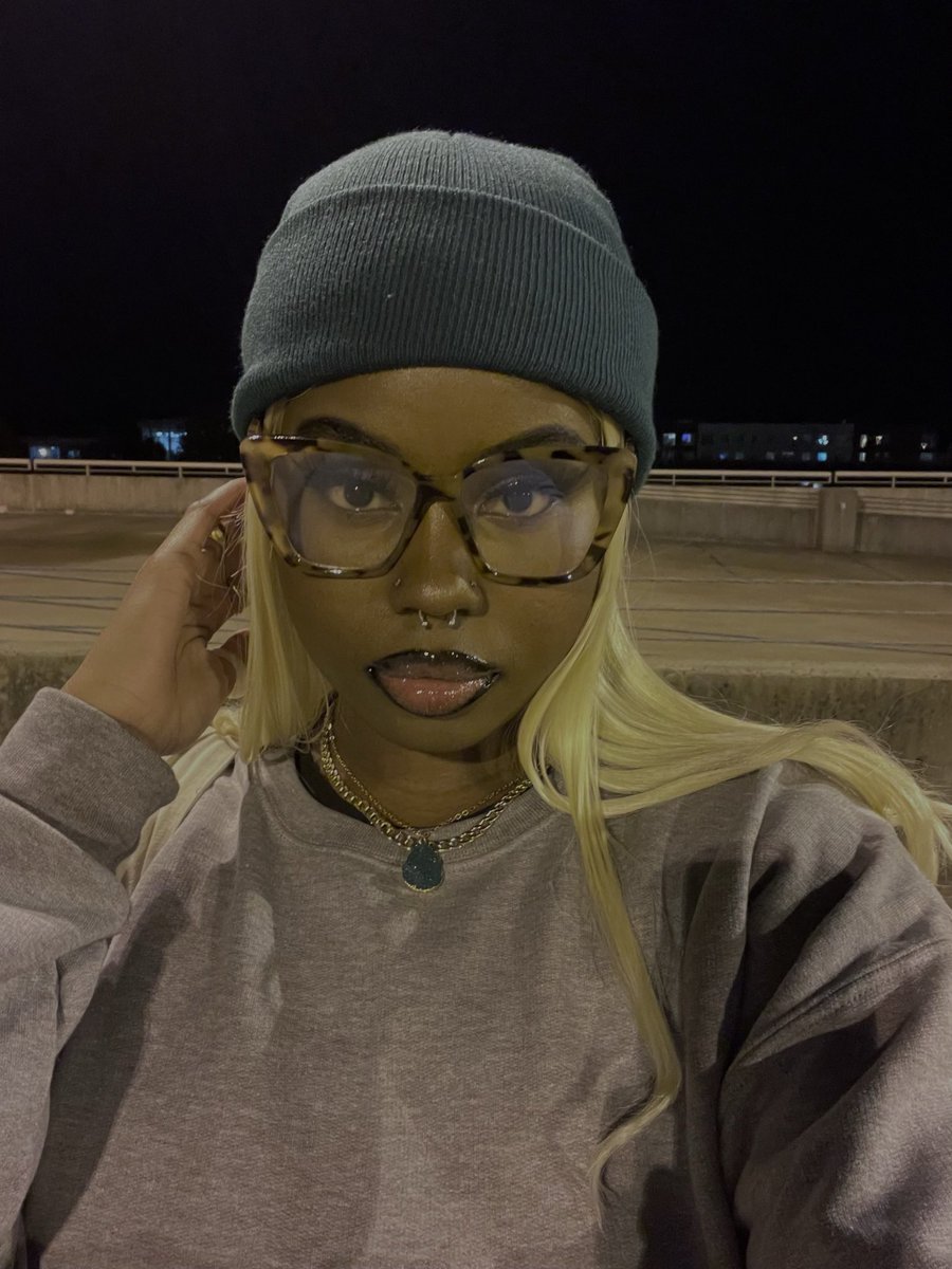 e_laniec's tweet photo. its cold as hell now🙄 https://t.co/7ar4WHDAFo