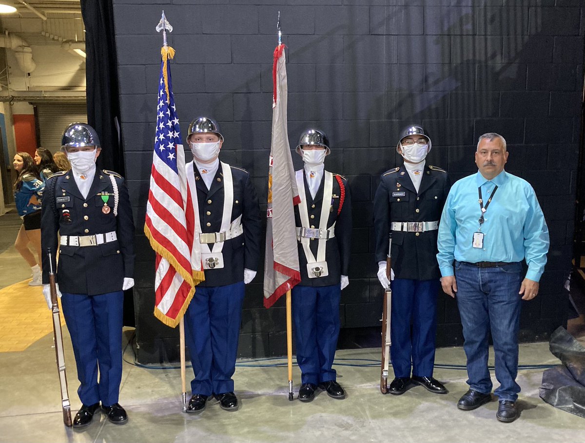 profrivera_'s tweet photo. Wichita South Color Guard https://t.co/i20ZjNKkua