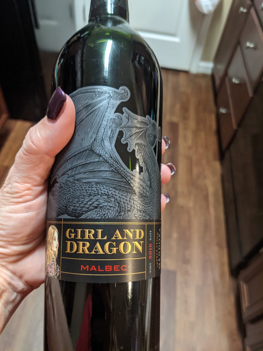 LuluWitchmom's tweet photo. Some days, she needs the #knightinarmor ... Some days, she just might need the #dragon... https://t.co/3LcgO0RUmT