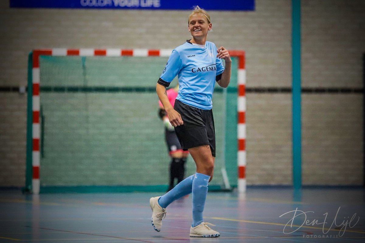 Rentree van Kayla van den Boomgaard 💪🏻 <a href="/ZvgCagemax/">ZVG/Cagemax</a>  <a href="/RVoetbal/">Regio-Voetbal</a>  #futsal