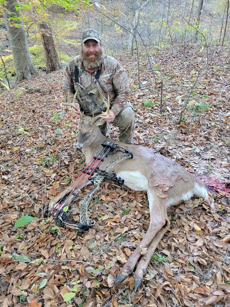 ShawnCreek2's tweet photo. It was a pretty good day! A big doe this Am &amp; after about 40 hrs in the stand this ole boy gets a ride in the @ChevyTrucks with the suggestion of @tboneoutdoors the @G5Outdoors #megameat did its job! @Mathews_Archery @TedNugent @BoogerBottom @nickmundt https://t.co/OkiPNt6w6T