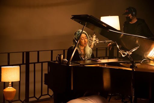 RainCityRelief's tweet photo. #BTS recording &amp; filming with @parisalexamusic this past March for Rain City Relief ☔️ Visit https://t.co/fQEfrbOzF8 to see her full performance ⭐️

📸: @forYoungModerns https://t.co/8D0usn5UgD