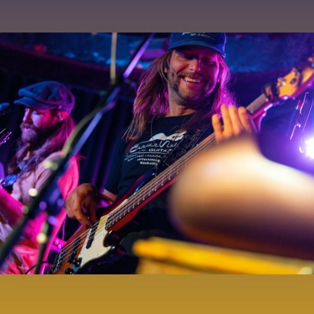 Come on out to the taproom tonight and jam with a few of our favorites from @therunawaygrooms and others! 

Zachy G and The Love will be here tonight, November 5th from 6-9pm! Come boogie with us! 🎶

@zachyg_and_the_love 
@therunawaygrooms 
•

•

•
#… instagr.am/p/CV6W12alofm/