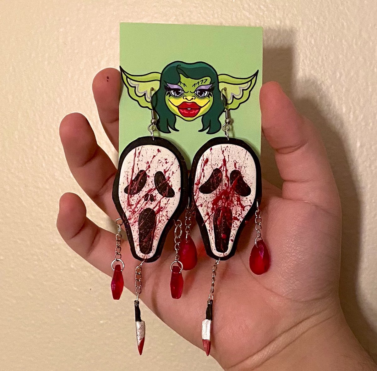 I finally finished some ghost faces n I’m obsessed omg 😭❣️I’ll have some up after the weekend hehe