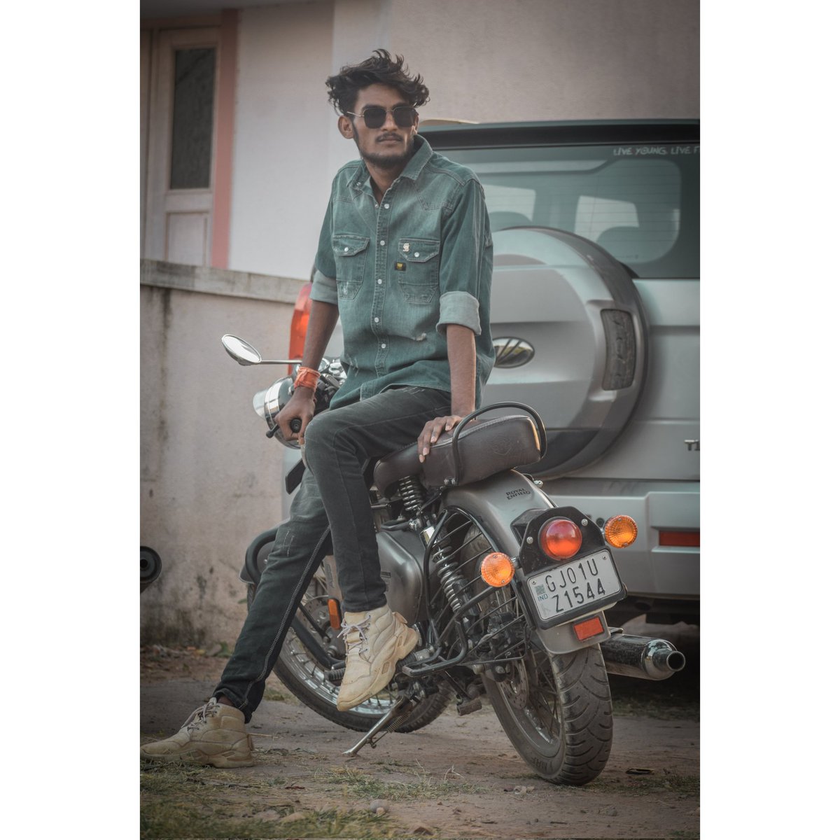 thesureshroat25's tweet photo. Kgf style photography
#KGF2 #KGF #YashBOSS #devarkonda https://t.co/pgkoGZXHTM