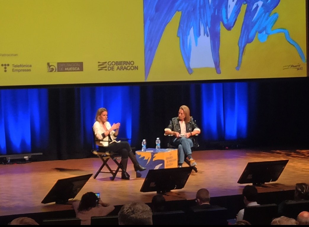 lauramata_fg's tweet photo. "Falta dignidad y sobra precariedad", @andrearopero en la clausura del XXII Congreso de Periodismo de Huesca #CongresoHuesca https://t.co/WMIVVVQKne