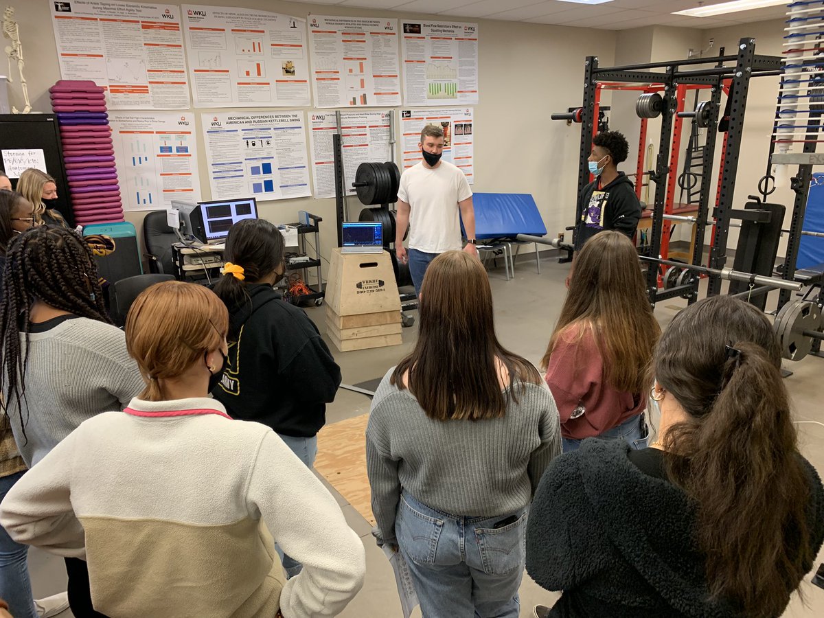 WKUEXS's tweet photo. It was great to meet local high school students for the CHHS Health Sciences Career Day.  @CHHS_WKU @WKU_KRS @wku @WKUAdmissions #wearechhs #wkuexs https://t.co/RkS8pNe0wL