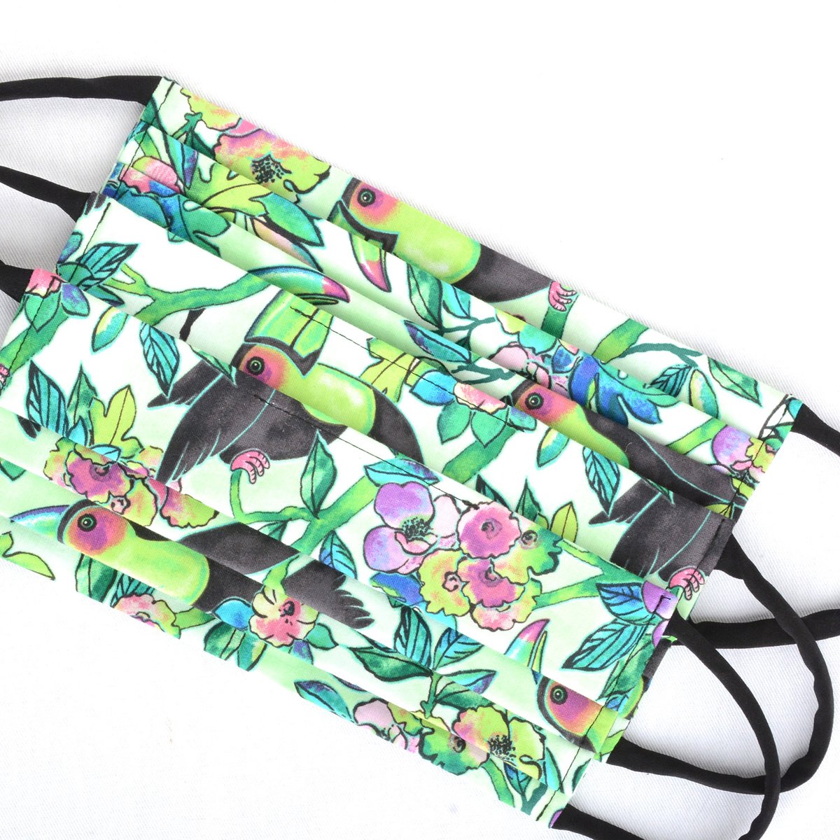 LITEwinnipeg's tweet photo. We have a number of high-quality handmade products from The Cutting Edge available in the shop now!

Clutches, storage bags and more...all sorts of options if you’re looking for a gift that’s special while also creating jobs in Winnipeg.

Check out https://t.co/SxZVVtvgVZ https://t.co/ftxOpdxG27