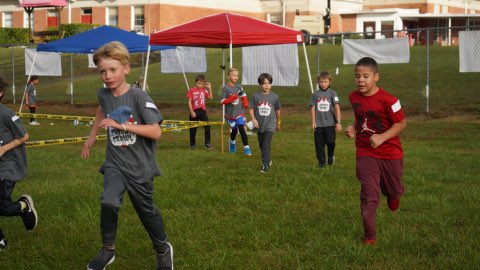 hescubcats's tweet photo. Second graders were the first ones to get to participate in the #9thAnnualCubcatCrawl this year. Thankfully, the rain clouds parted and allowed them the opportunity to get outside last Friday to participate! #TrickOrTrot Hendersonville Elementary School PTO https://t.co/xCEHxwa9na