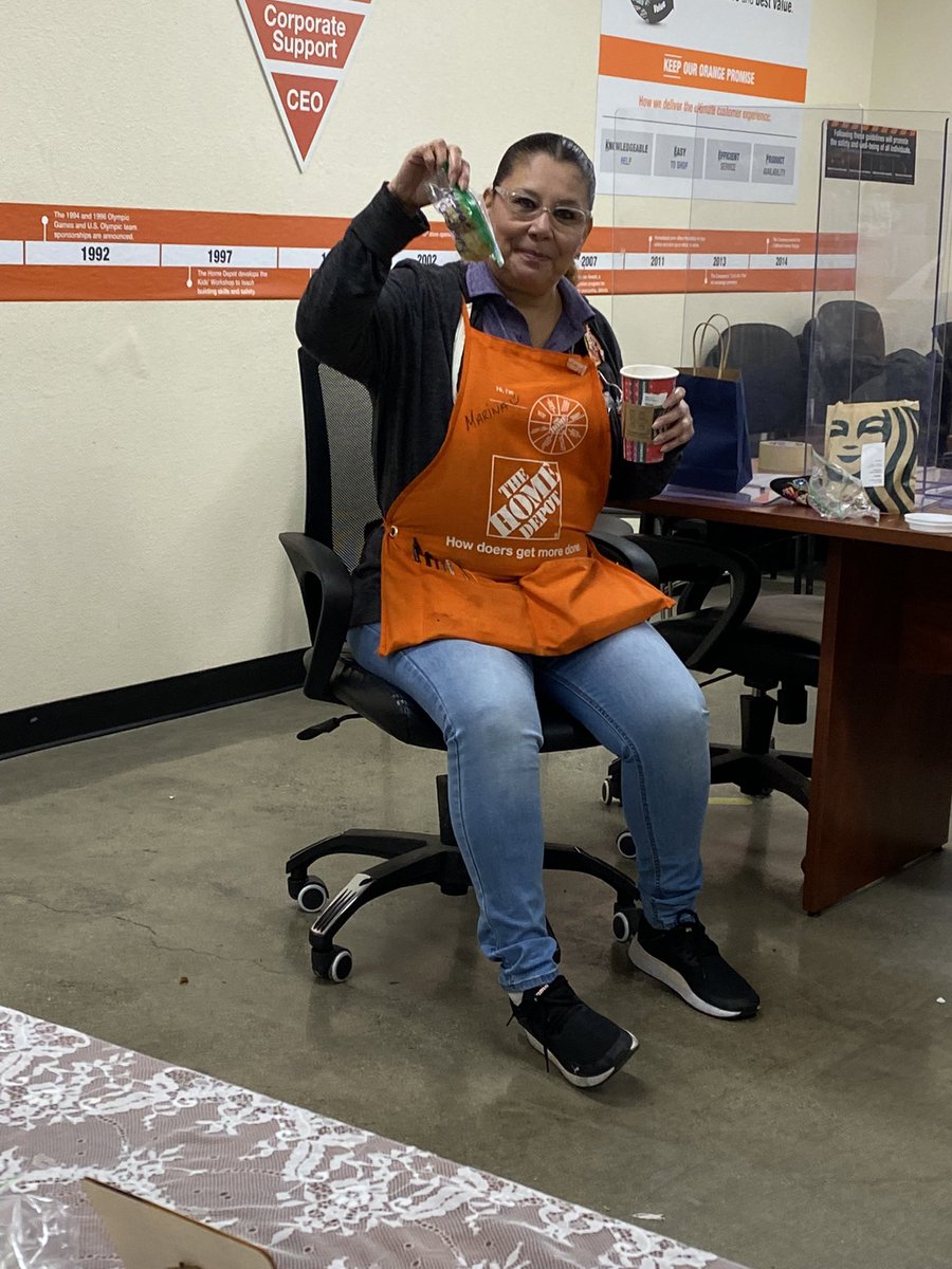 LucindaSweetBee's tweet photo. Bake sale fundraiser happening at 6637 today!
Associates supporting a good cause! Lots of goodies and a coffee bar! 
@GabrielBruns8 @sarayhurtadoTHD 
#homerfund #6637 #takingcareofourpeople https://t.co/3MAA0etPbr