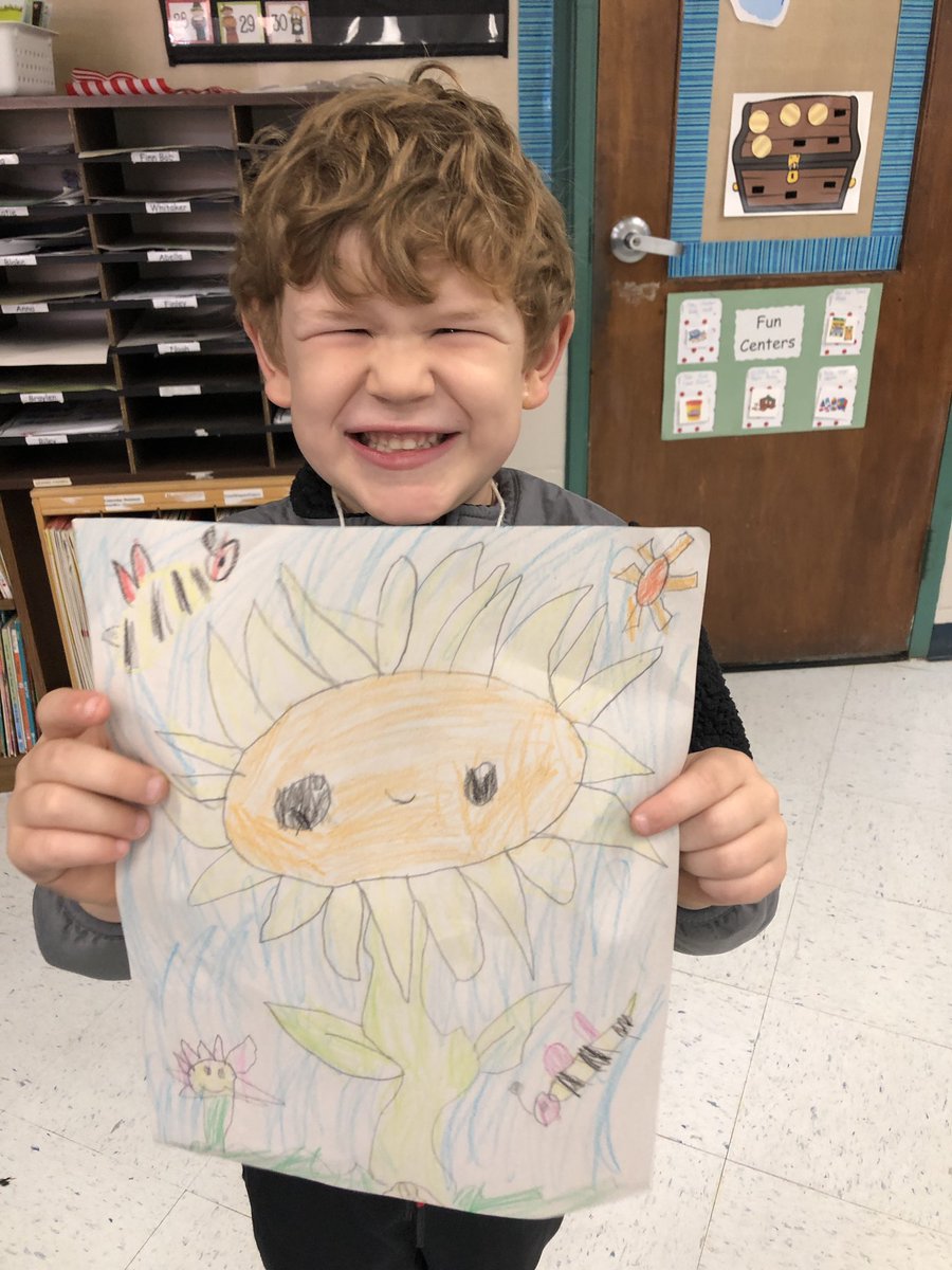 gves_smith's tweet photo. We learned about plants this week, and drew sunflowers with the help of @arthubforkids @GreenValleyElem https://t.co/O2WtfLehqm