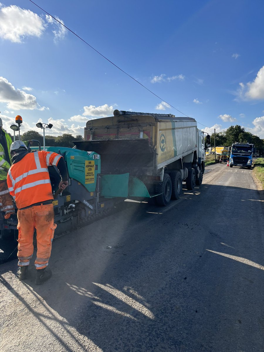 NRAsphalt's tweet photo. Plane out machine lay with our mini paver in hempnall from this week 👍🏻#onecalldoesitall#planer#machinelay#trafficmanagement#sweeperhire https://t.co/HkEl3fokox