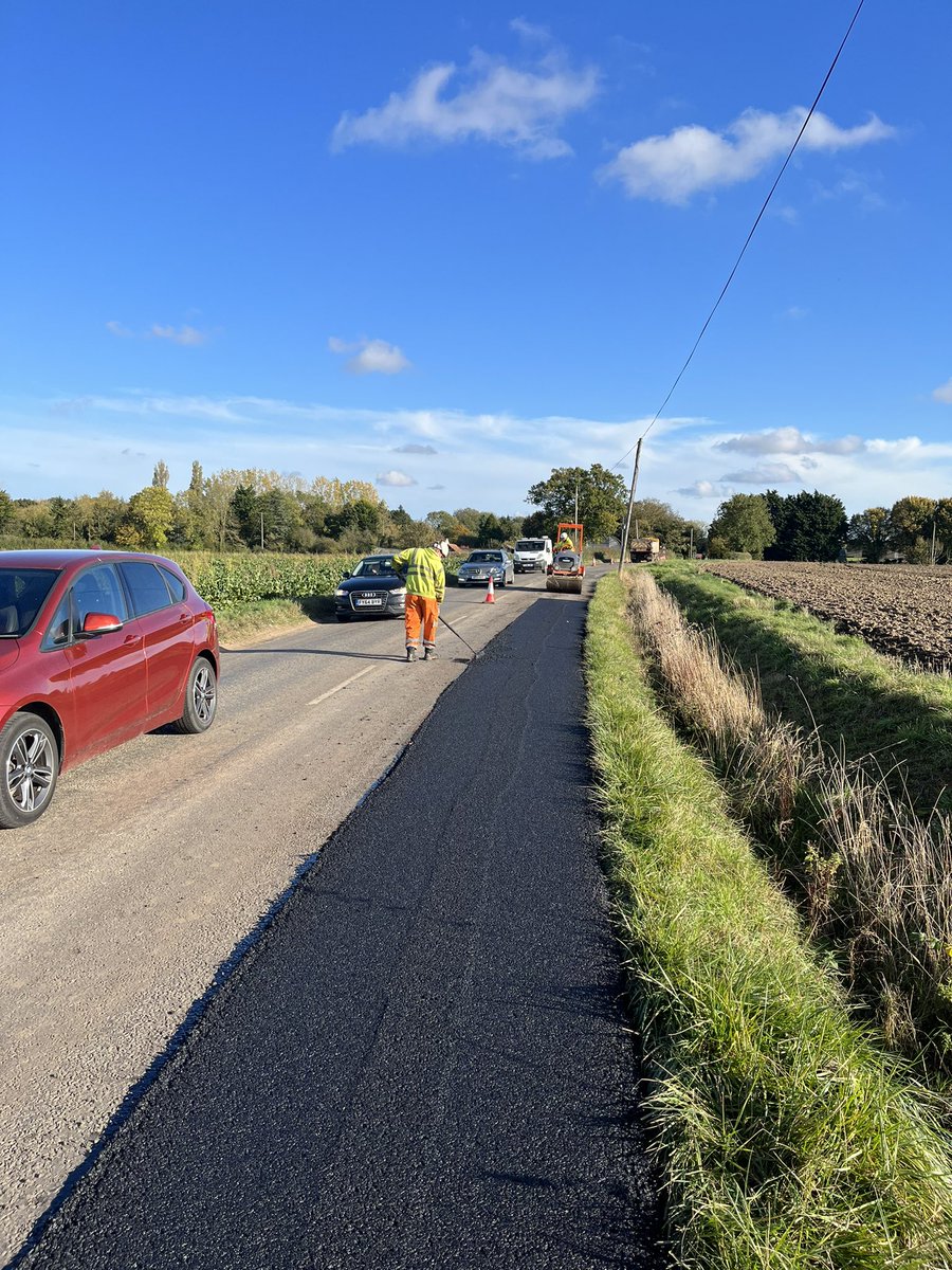 NRAsphalt's tweet photo. Plane out machine lay with our mini paver in hempnall from this week 👍🏻#onecalldoesitall#planer#machinelay#trafficmanagement#sweeperhire https://t.co/HkEl3fokox