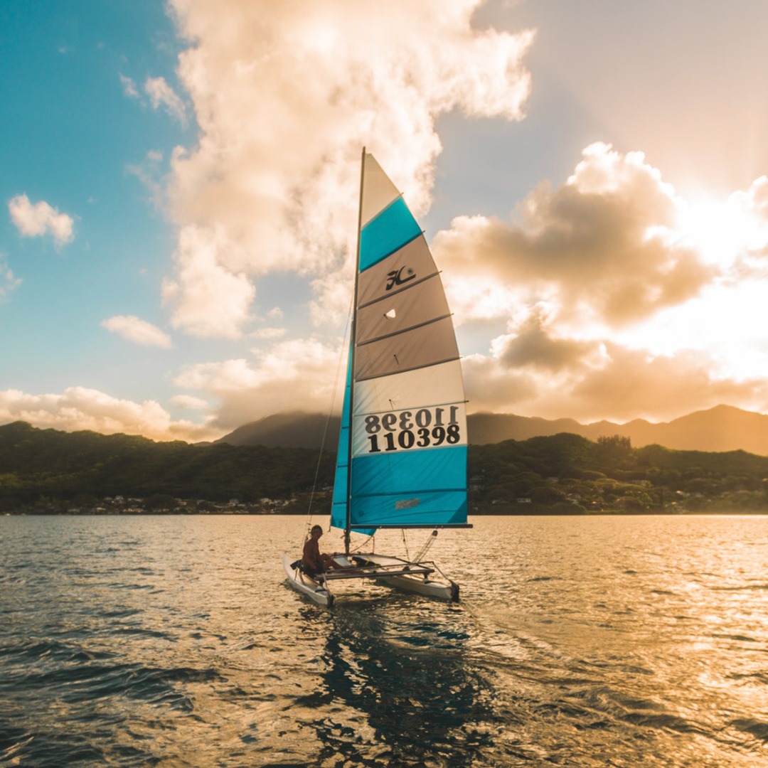 GlobalplusWeb's tweet photo. “Desear nada más allá de lo que tienes es seguramente felicidad. A bordo de un barco, con frecuencia es posible lograr exactamente eso. Es por eso que navegar es una forma de vida, una de las mejores vidas”. Carleton Mitchell. 

#adventure #sea #love #travel #wonderful_places https://t.co/VzLFgE2J3Q