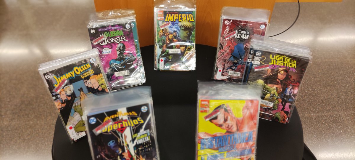 ComicTS's tweet photo. Avui dissabte no deixeu de passar per @ComicTS si voleu tastar més novetats fresques🐟de còmic; ara en forma de col·leccions en grapa.
⌚️De 10h a 14h i de 15h a 20h
#novetats #comicbook #bilbioteca https://t.co/3FBEzk6aMV