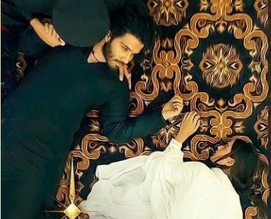 IAmSareenn's tweet photo. And they met❣
They proved true love does exist in this world too❤️🌚
#FerozeKhan #IqraAziz
#KhudaAurMohabbat3 https://t.co/hvHjfButDd