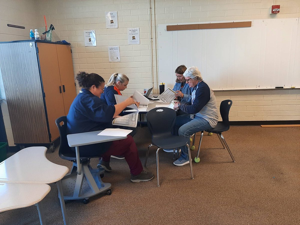 SCESPacers's tweet photo. Great working session yesterday! We worked on identifying ELA tier 3 words for grades K-6. #PacerReady https://t.co/oSdJ0LpBzg
