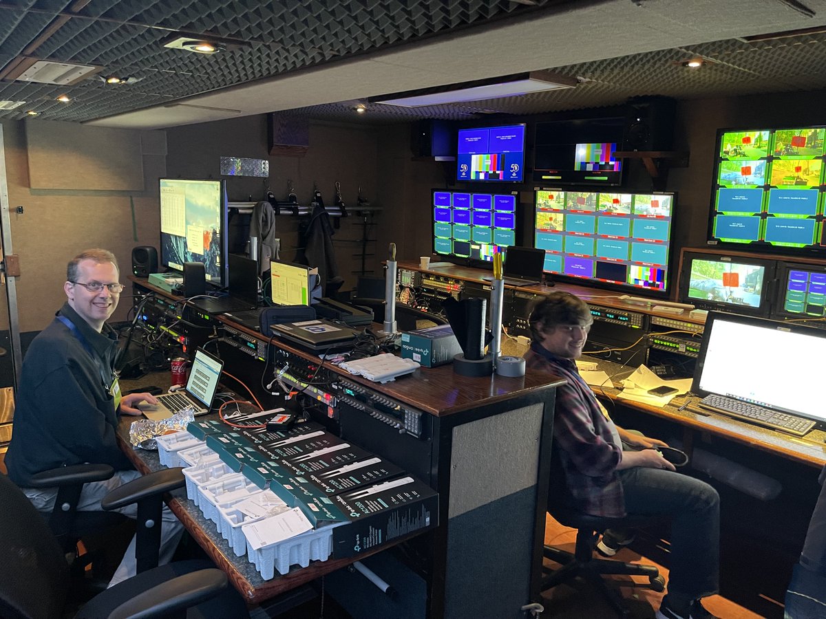CP_Comm's tweet photo. Take a behind-the-scenes look at preparations for the #NYCMarathon. From the Virtual Press Room to the Smart cars with camera rigs on the course, CP will be there for every step of this historic race, celebrating 50 years of running!

#cp_comms #redhousestreaming #bondedcelluar https://t.co/8SPtDG8YS4