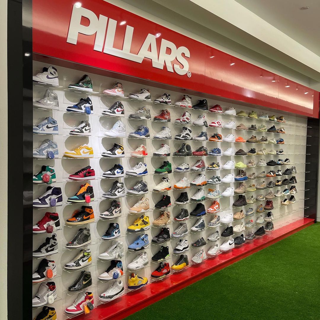 Chicago Ridge Mall on X: Have you checked out PILLARS? 🔥 Not only do they  have their own clothing line of match sweatsuits, but they also get early  access to major shoe